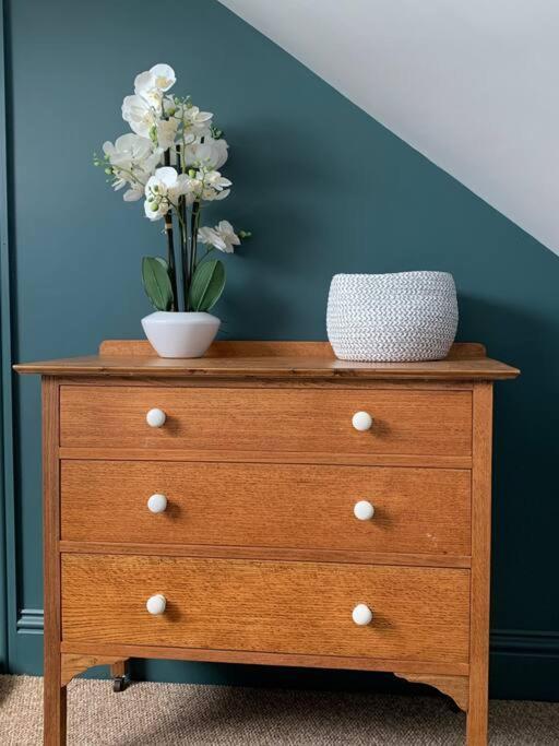 No 11, Fishguard, Ideal For Beach, Coastal Path And Town! * Fishguard
