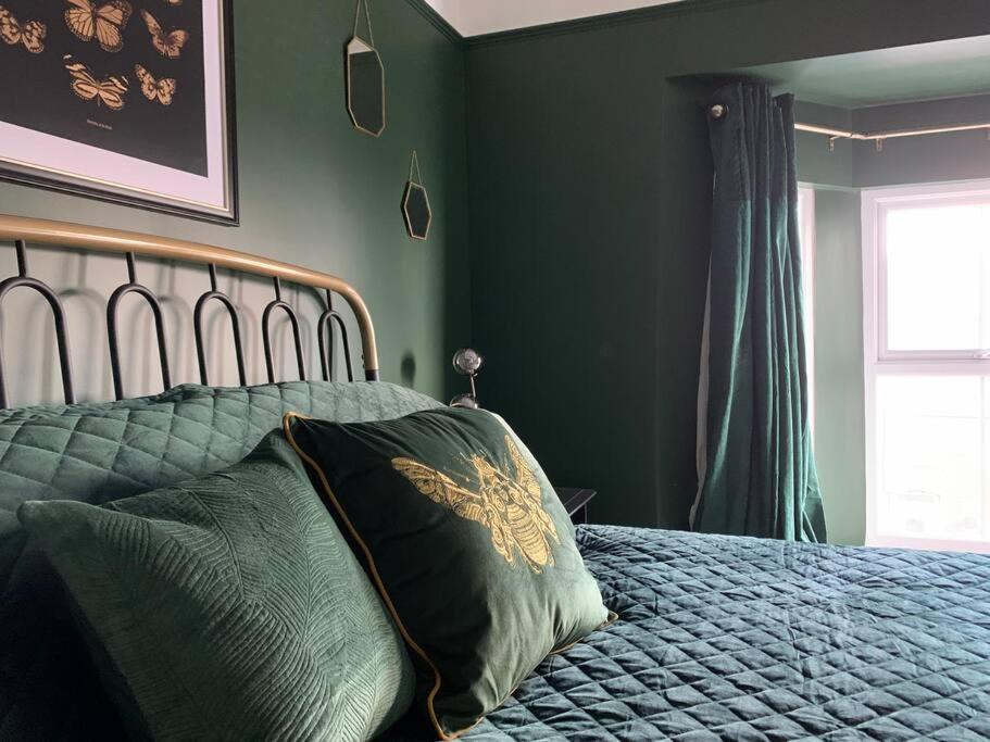 Casa vacanze No 11, Fishguard, Ideal For Beach, Coastal Path And Town!